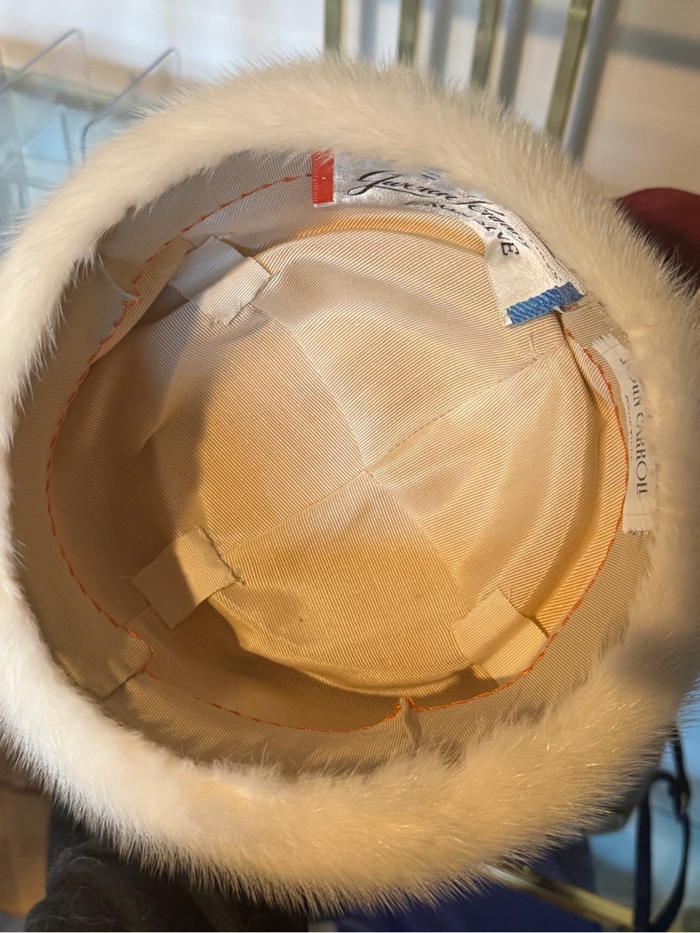 Vintage White Fur Beret Hat with Box - Picture 5 of 9